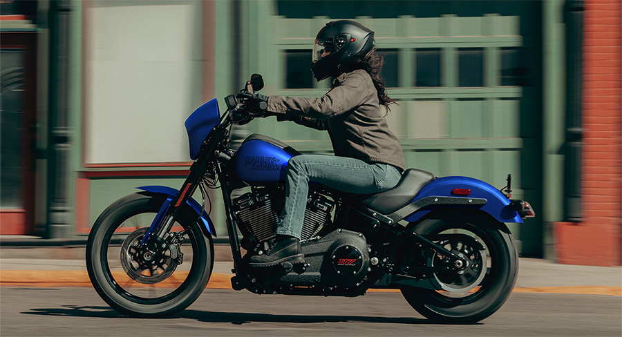 OGNI CURVA È UNA SFIDA, OGNI RETTILINEO UNO SPRINT.