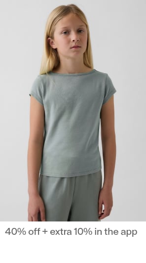 Display images to show real-time content