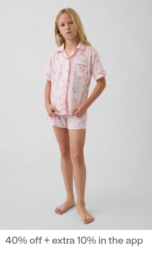 Display images to show real-time content