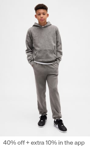 Display images to show real-time content