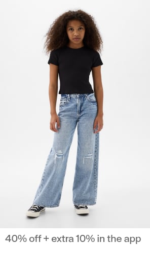 Display images to show real-time content