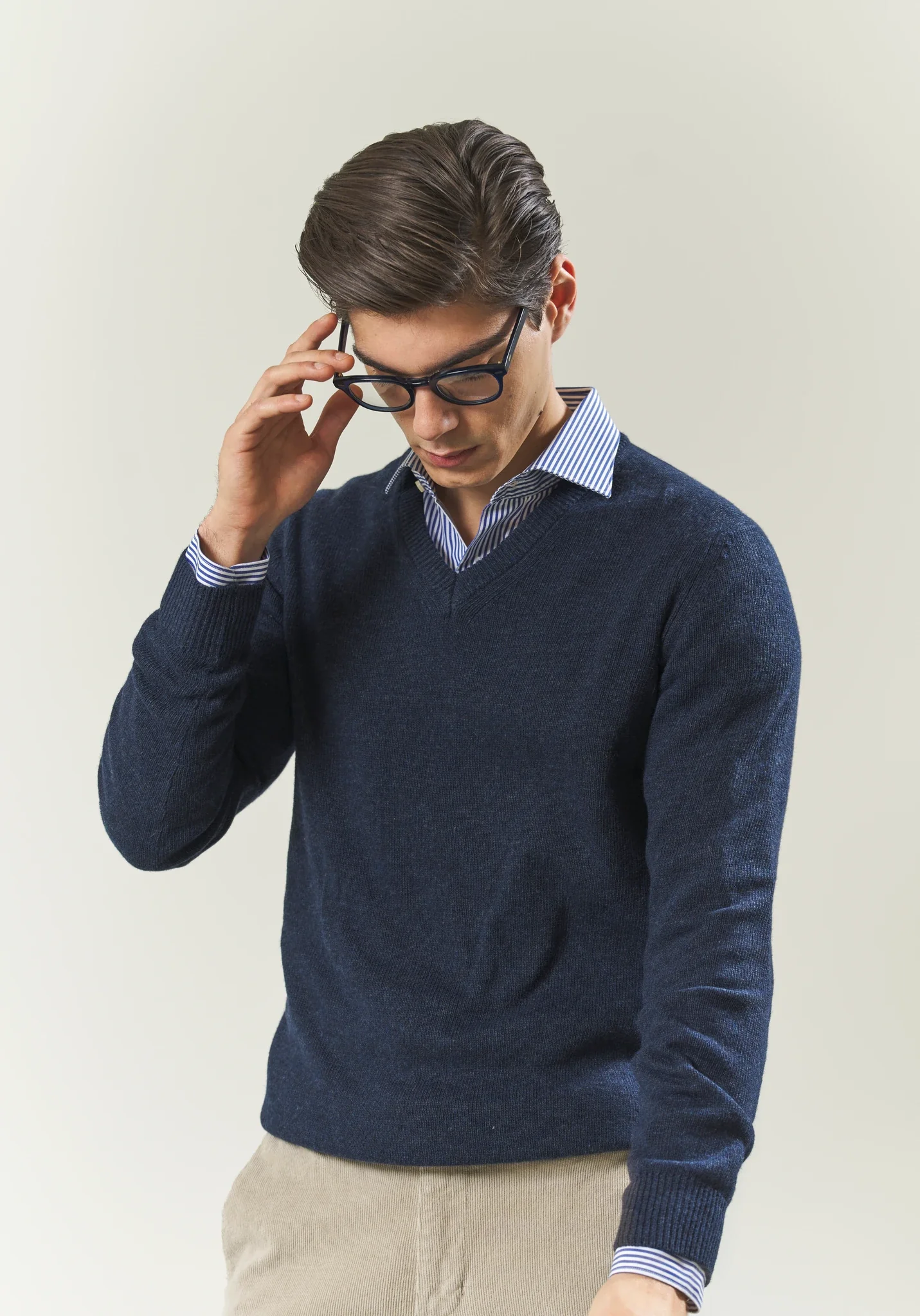 Image of Scollo V blu denim misto cashmere