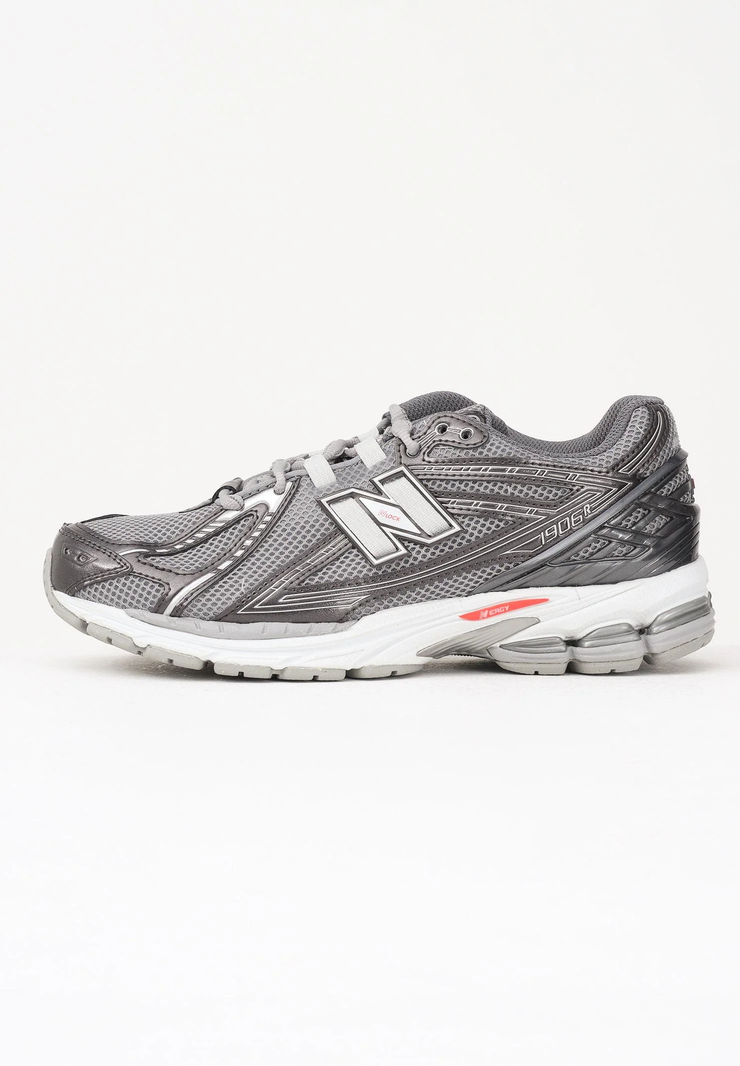 Image of NEW BALANCE Sneakers 1906R grigie per uomo e donna
