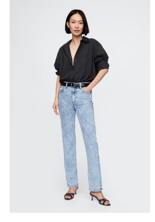 Display images to show real-time content