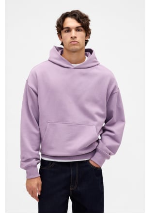 Display images to show real-time content