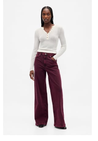 Display images to show real-time content