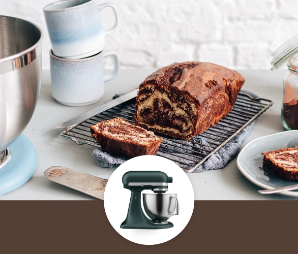 Easy chocolate and vanilla marble cake