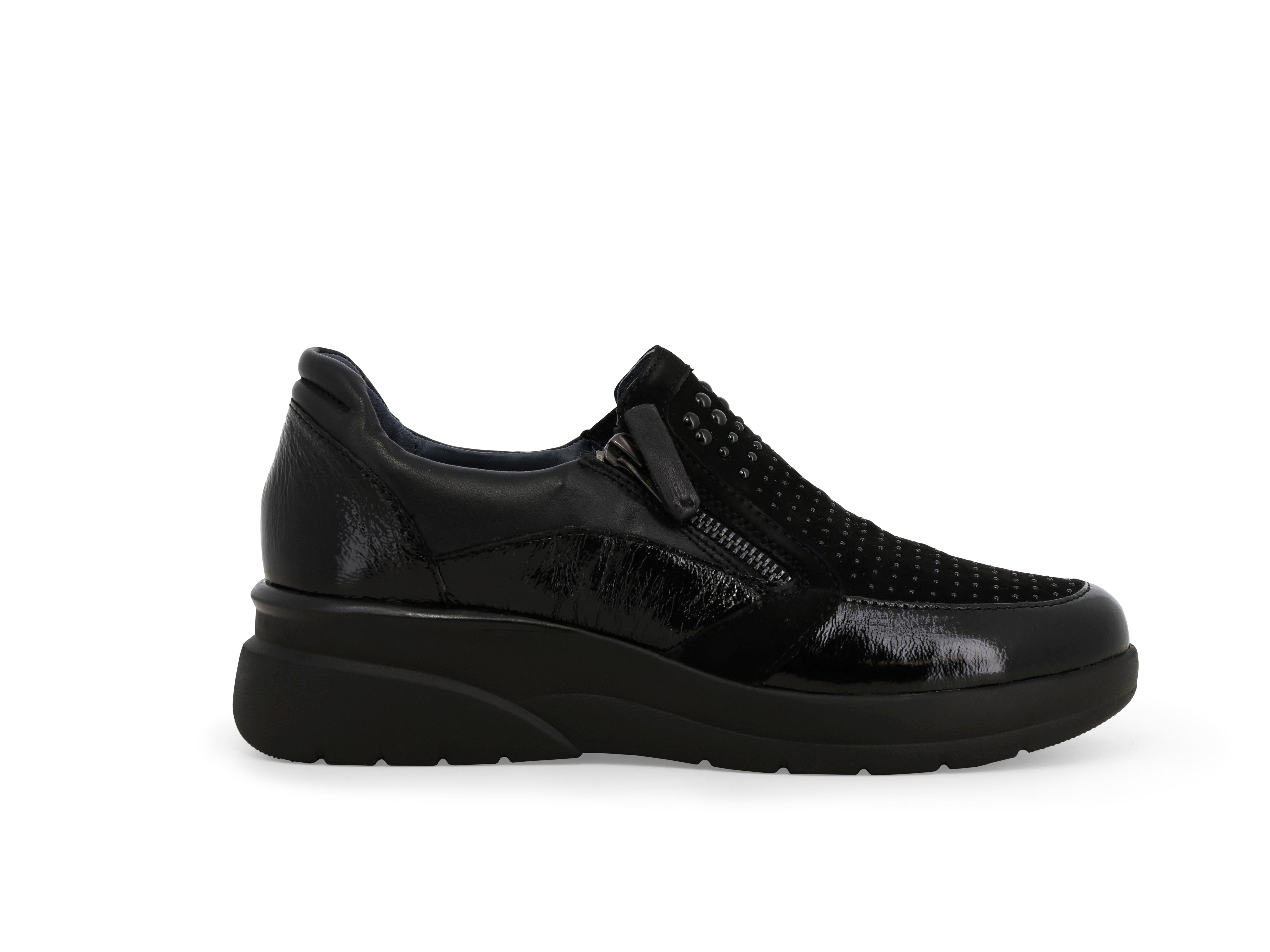 Sneakers donna in vernice e camoscio nero k55441z