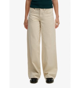 pantaloni-bianchi-larghi