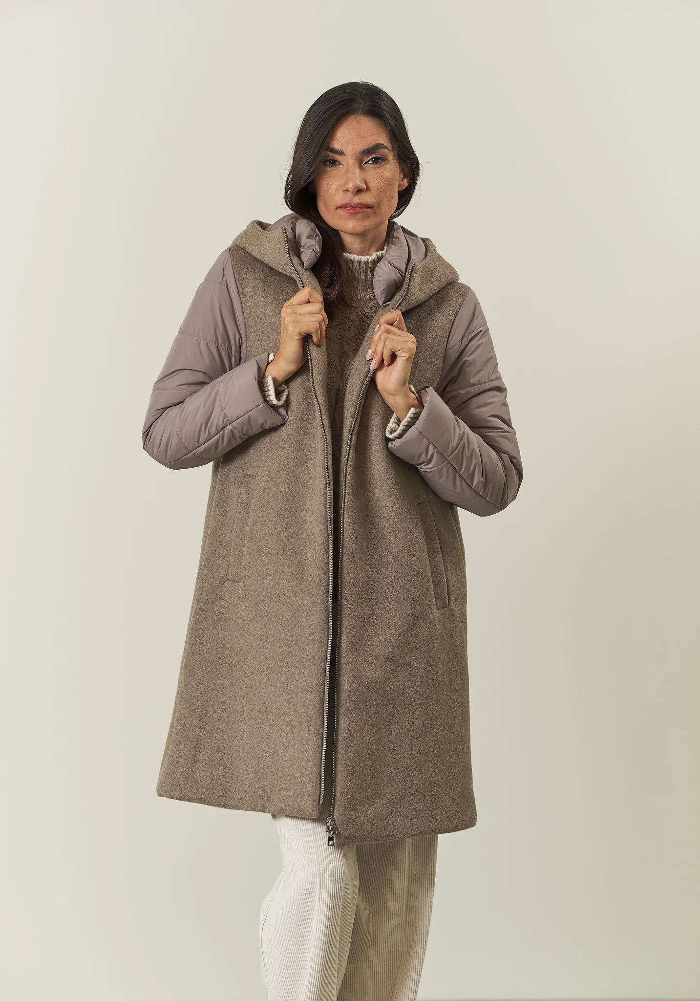 Image of Giaccone beige misto lana inserti trapuntati