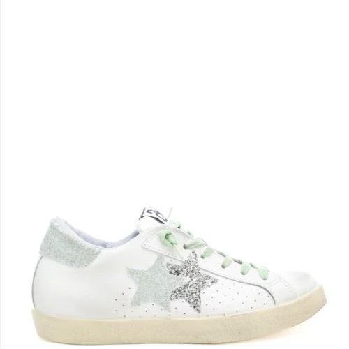 https://kimaccessori.it/sneakers-da-donna-prime-star-in-vera-pelle-con-inserti-in-suede-glitter-bianco-argento-2-star-2sd5106-bianco-argento