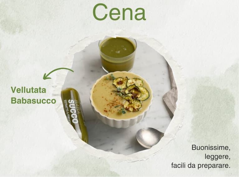 ciotole di vellutata babasucco verde e arancione con bottiglie di estratti abbinate