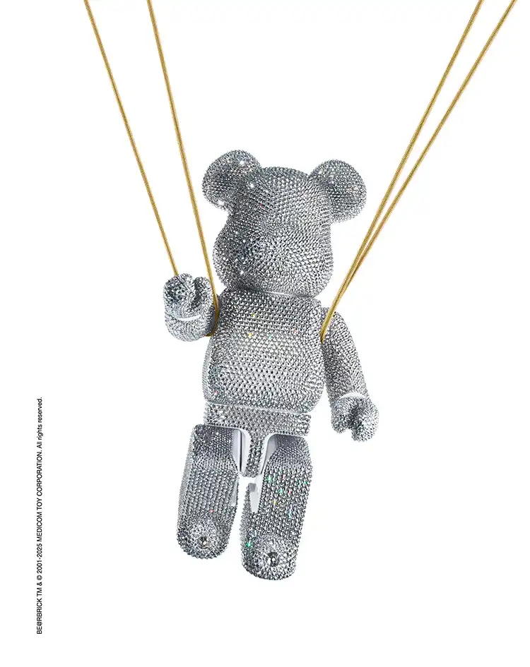 Orsetto in cristallo appeso a cordoncini