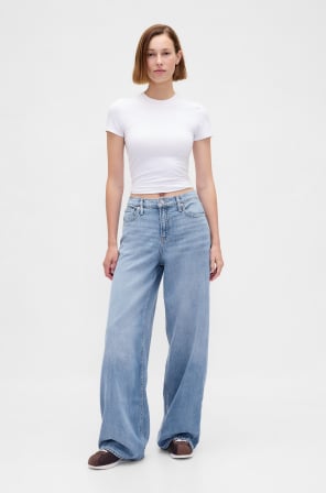 Display images to show real-time content