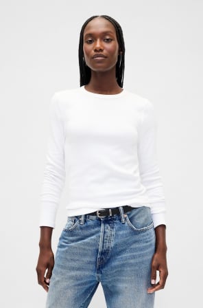 Display images to show real-time content