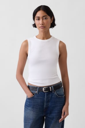 Display images to show real-time content