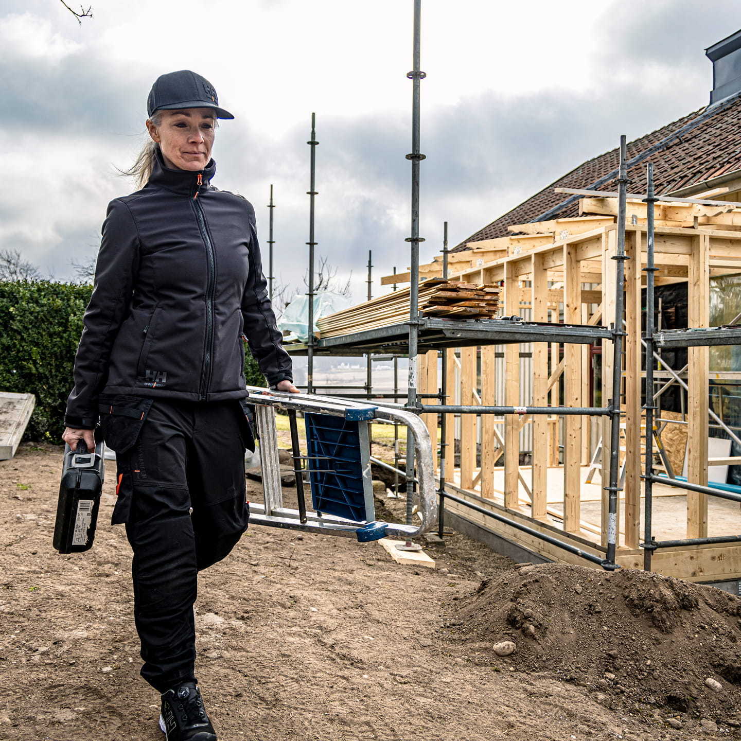Woman wearing Helly Hansen workwear