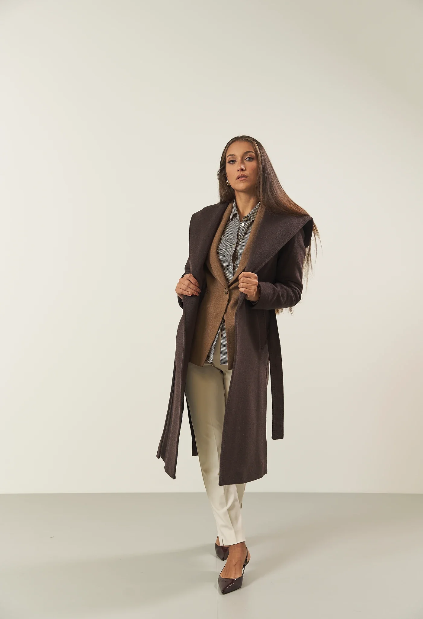 Image of Cappotto marrone misto cashmere con cappuccio