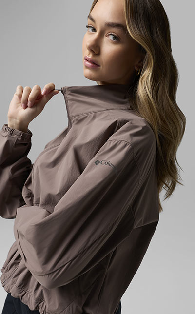 AmazeStretch™ Windbreaker