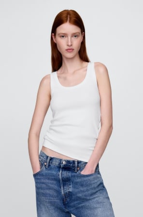 Display images to show real-time content