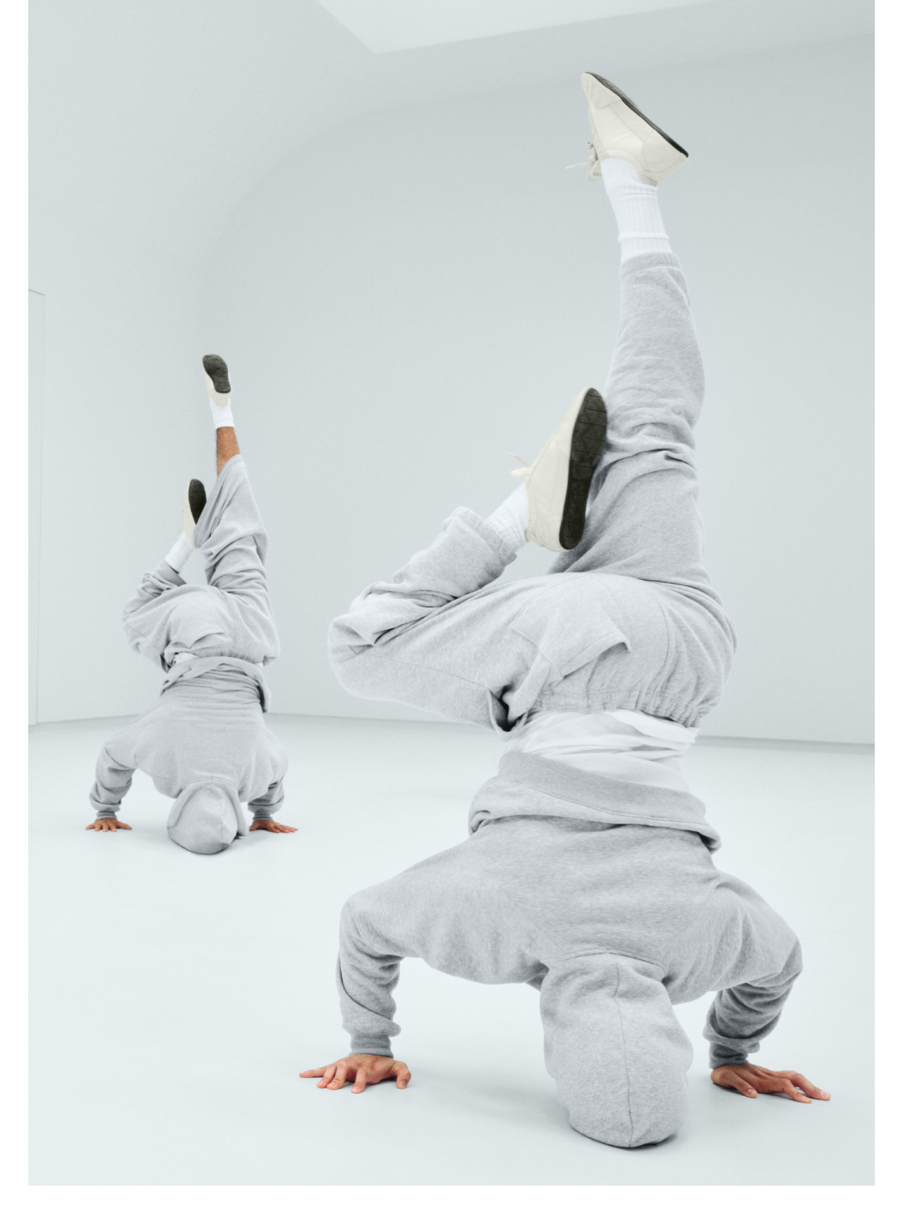 Display images to show real-time content