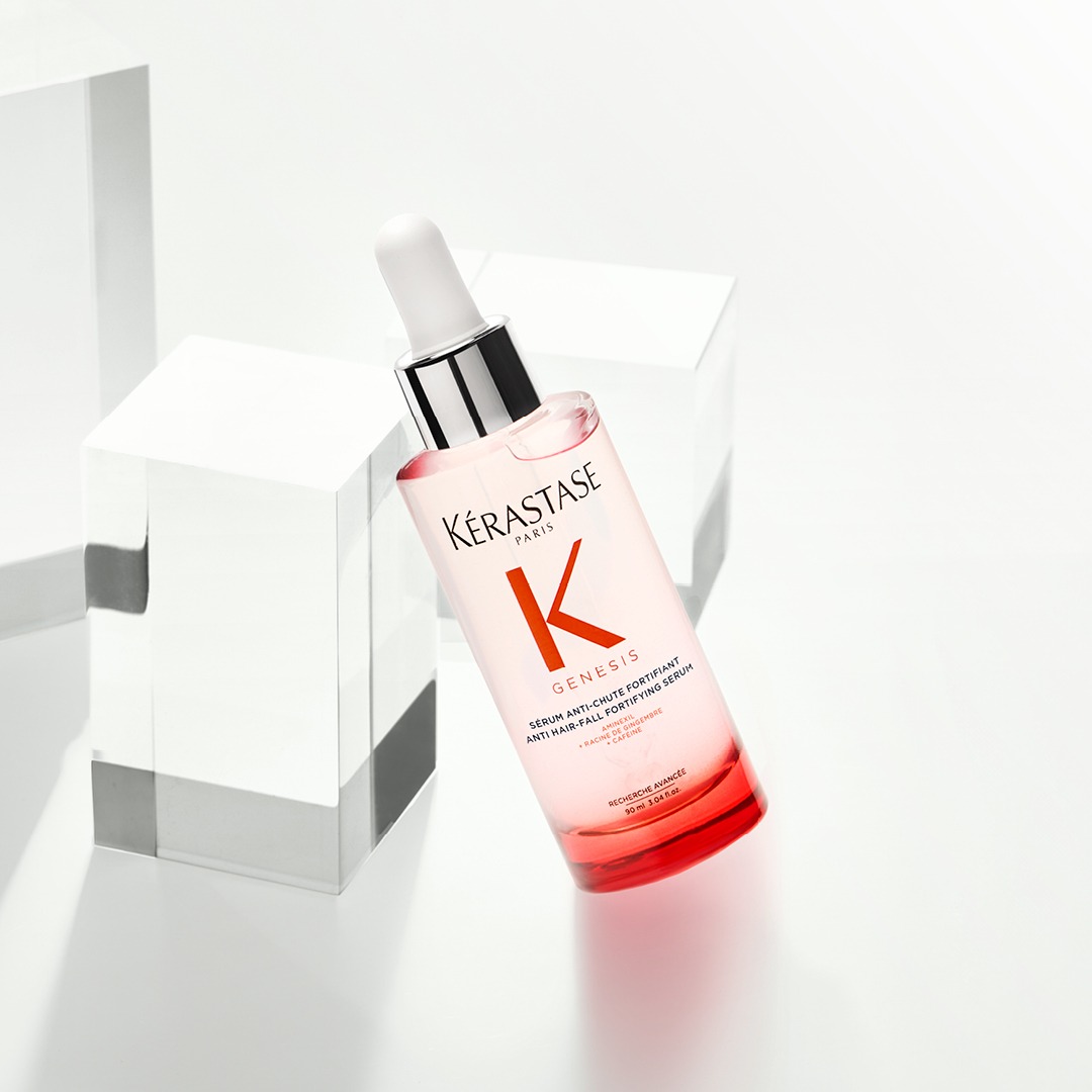 Genesis S&eacute;rum anti-chute su supporto di vetro.