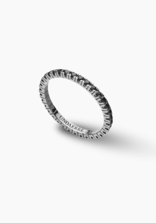 anello in argento brunito con zirconi ner