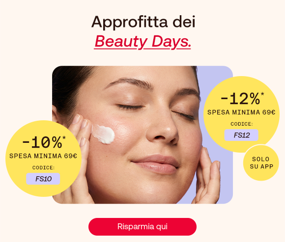 Donna sorridente applica una crema sul viso su sfondo lilla. In alto il testo: &ldquo;Beauty Days: bellezza per tutti.&rdquo;, con &ldquo;Beauty Days&rdquo; in rosso corsivo e sottolineato. A destra un bollino giallo indica: &ldquo;fino a -55%&rdquo;. In basso pulsante rosso: &ldquo;Risparmia qui&rdquo;.