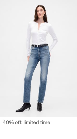 Display images to show real-time content