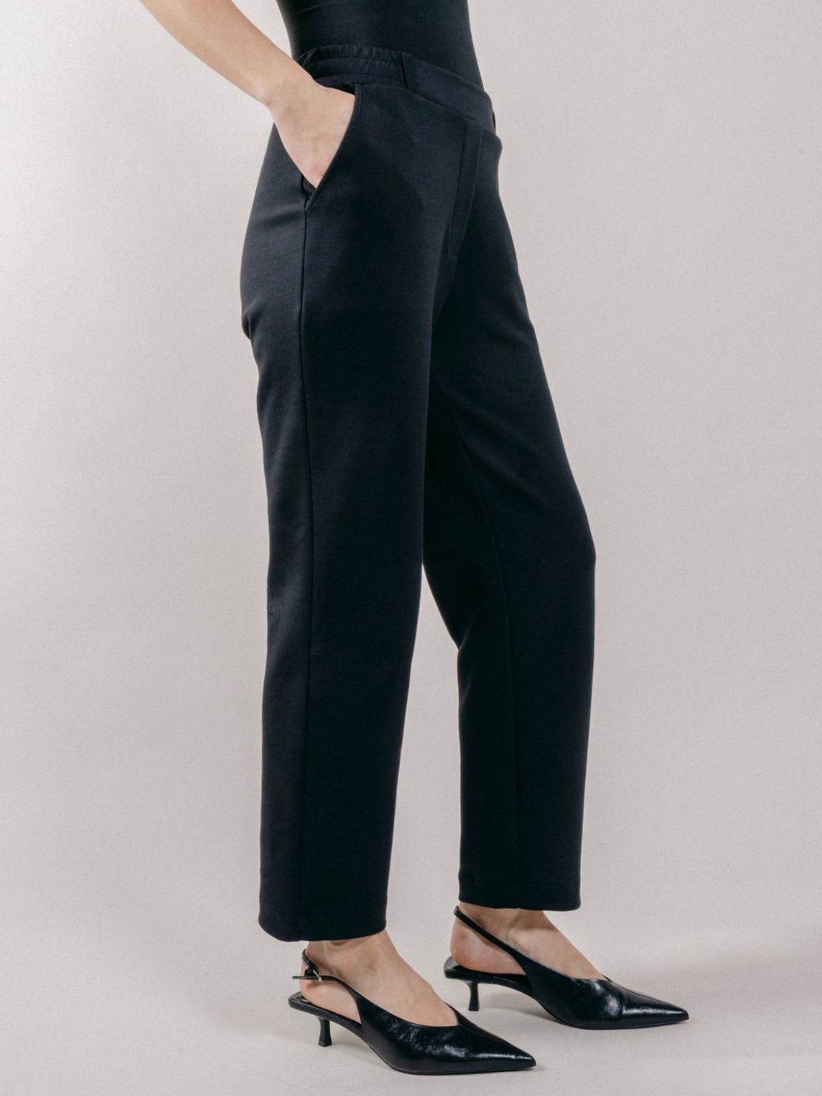 Pantalone a Gamba Dritta in Interlock Black