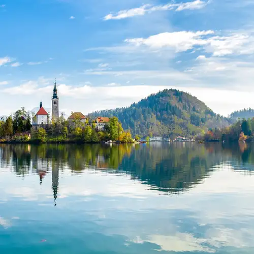 Activity image: Da Lubiana: Lago di Bled e Grotte di Postumia con biglietto d'ingresso