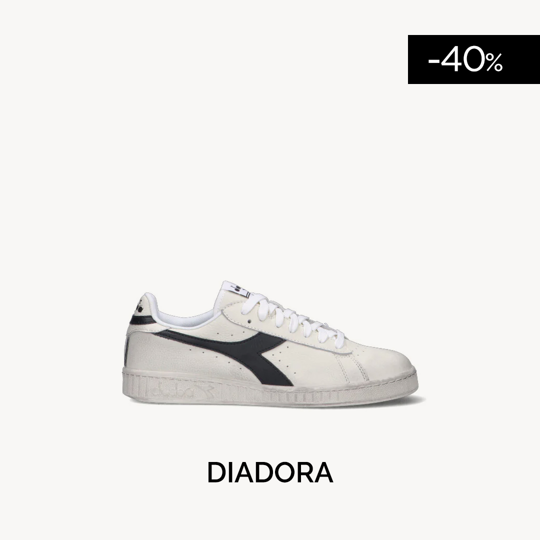DIADORA