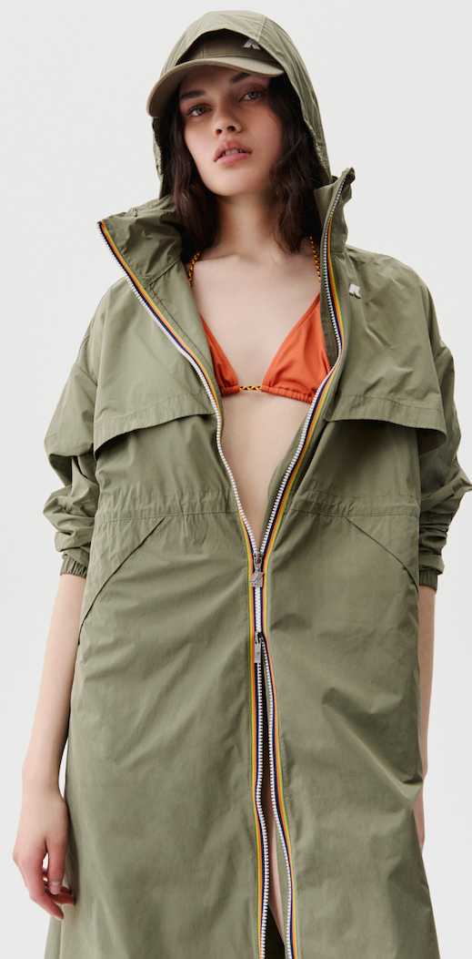 an image of a vest with a zipper on the front