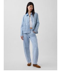 Display images to show real-time content