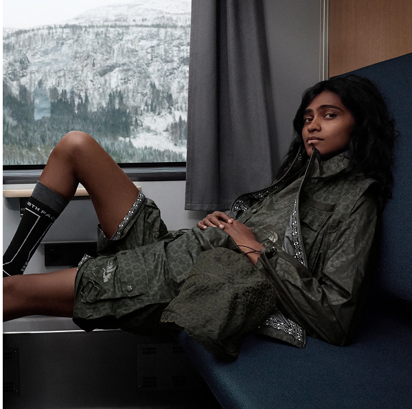 CecilieBahnsenEALoySignUp