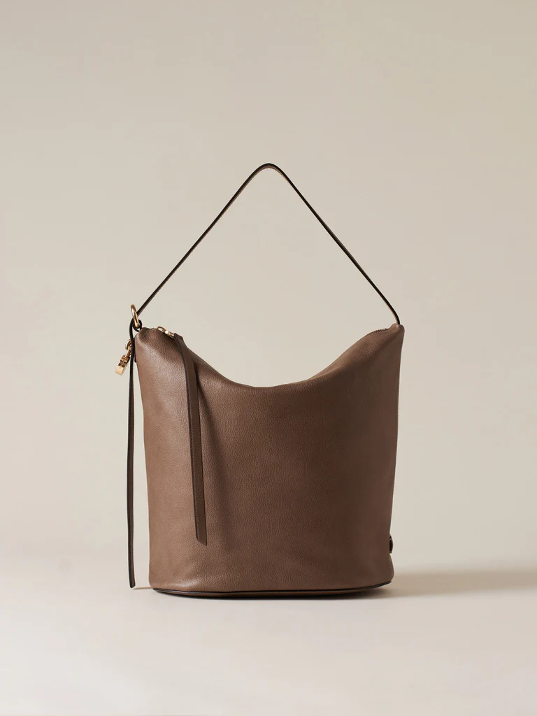 PRIVE BUCKET BAG MEDIUM