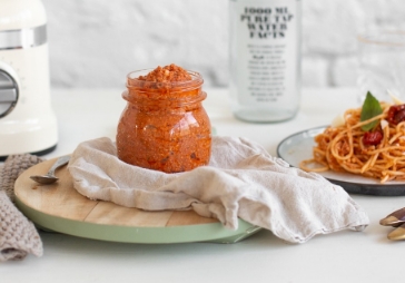 Red pesto
