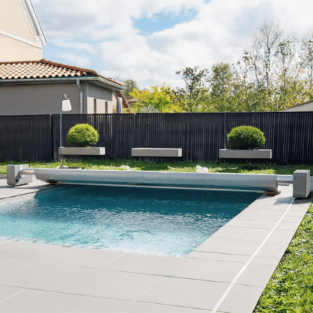 Copertura a barre motorizzata per piscina interrata