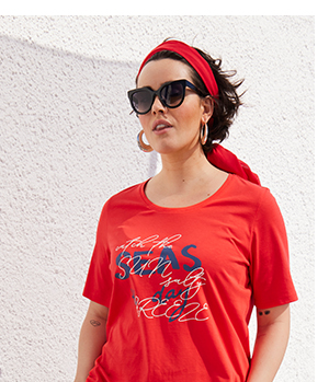 T-shirt classica con scritta, scollo a girocollo e mezze maniche