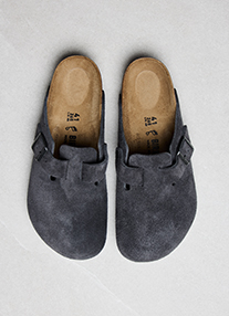 https://www.sarenza.com/fr/fr/mules-boston-suede---regular-homme-gris/PCID_963495.html