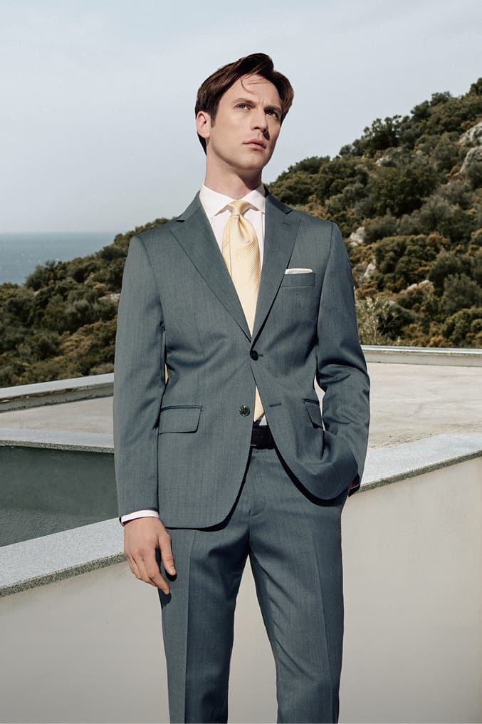 Abito in misto lana tela elastica