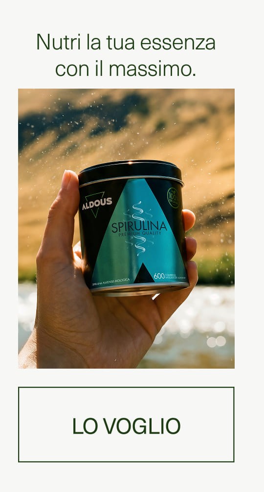 Spirulina: Nutri la tua essenza con il massimo.