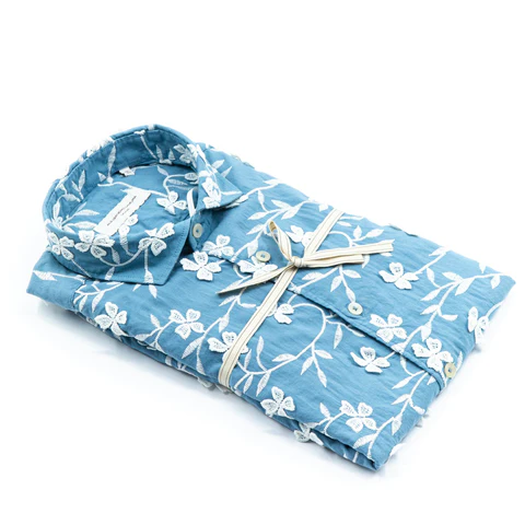 Camicia Azzurra con Ricamo Floreale Bianco