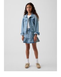 Display images to show real-time content