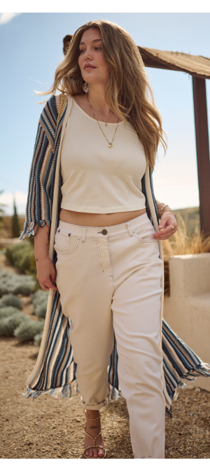 Mom jeans, denim elasticizzato, taglio a cinque tasche