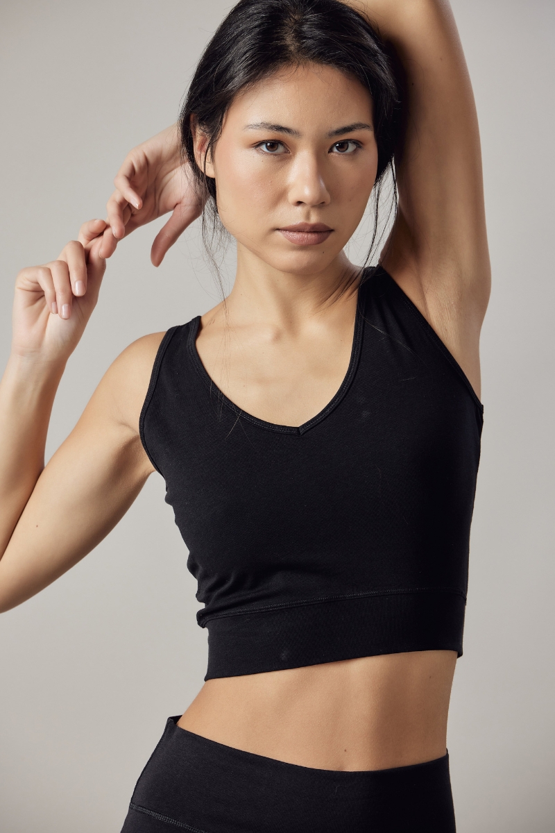 Top Sportivo Scollo a V Nero