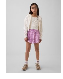 Display images to show real-time content