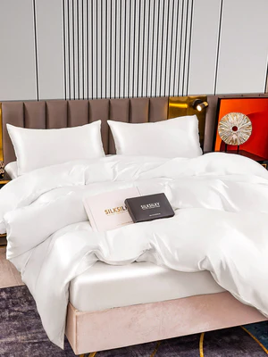 Image of Set di seta 22Momme da 4 pezzi: copripiumino + lenzuolo con angoli + 2 federe