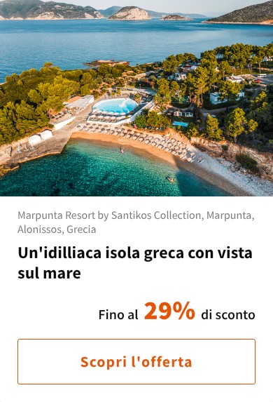 Un'idilliaca isola greca con vista sul mare