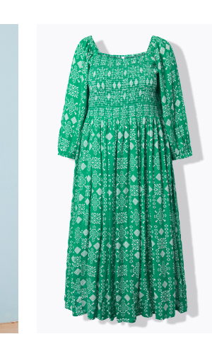 Maxi abito dal taglio svasato con scollo a carré e maniche a 3/4